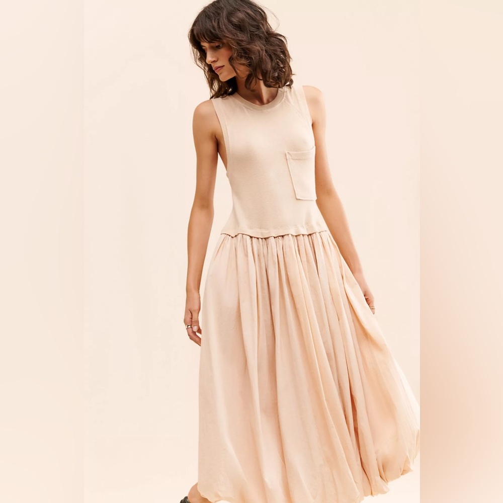 NWOT Calla Lily Maxi Dress 🍑